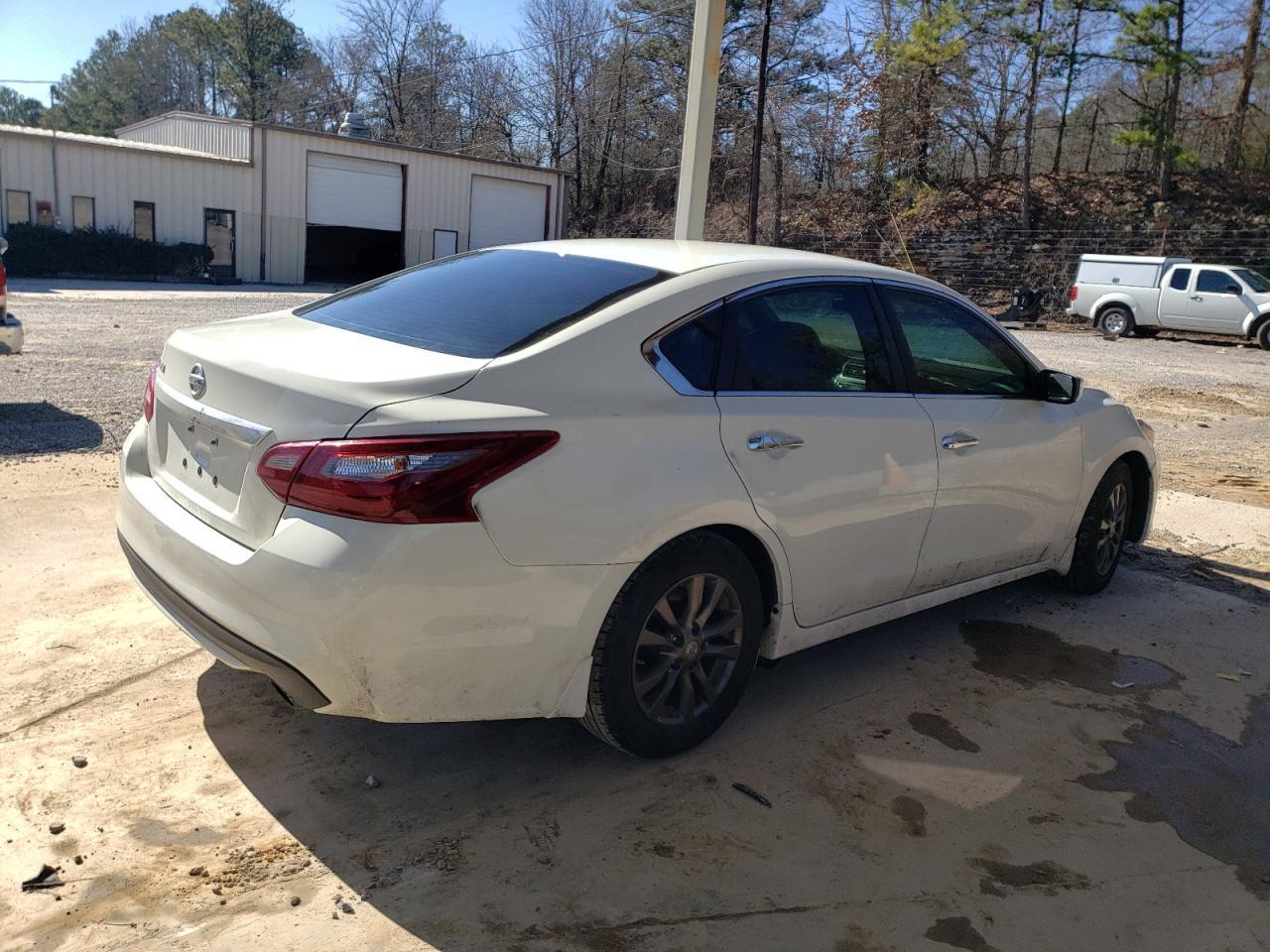 2018 NISSAN ALTIMA 2.5 - Фото 3