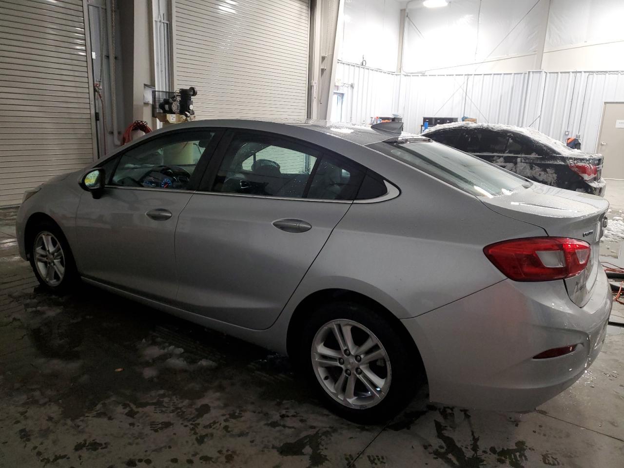 2017 CHEVROLET CRUZE LT - Фото 2