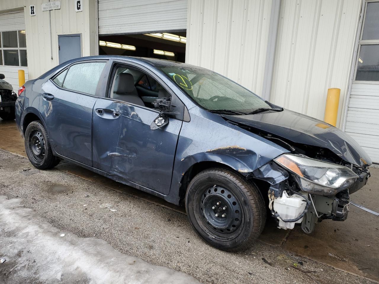 2015 TOYOTA COROLLA L - Image 4