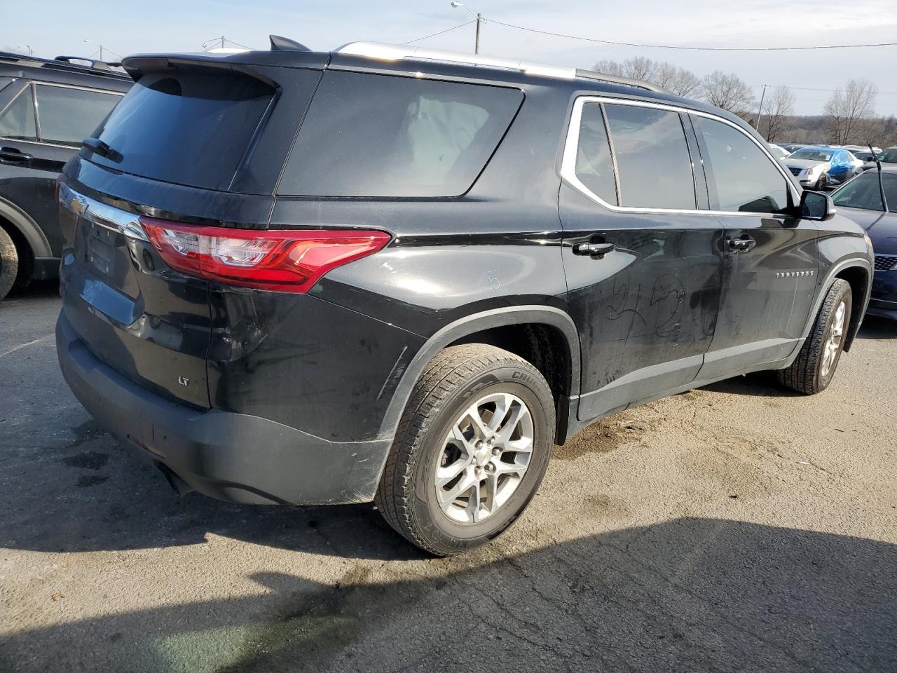 2018 CHEVROLET TRAVERSE L - Фото 3