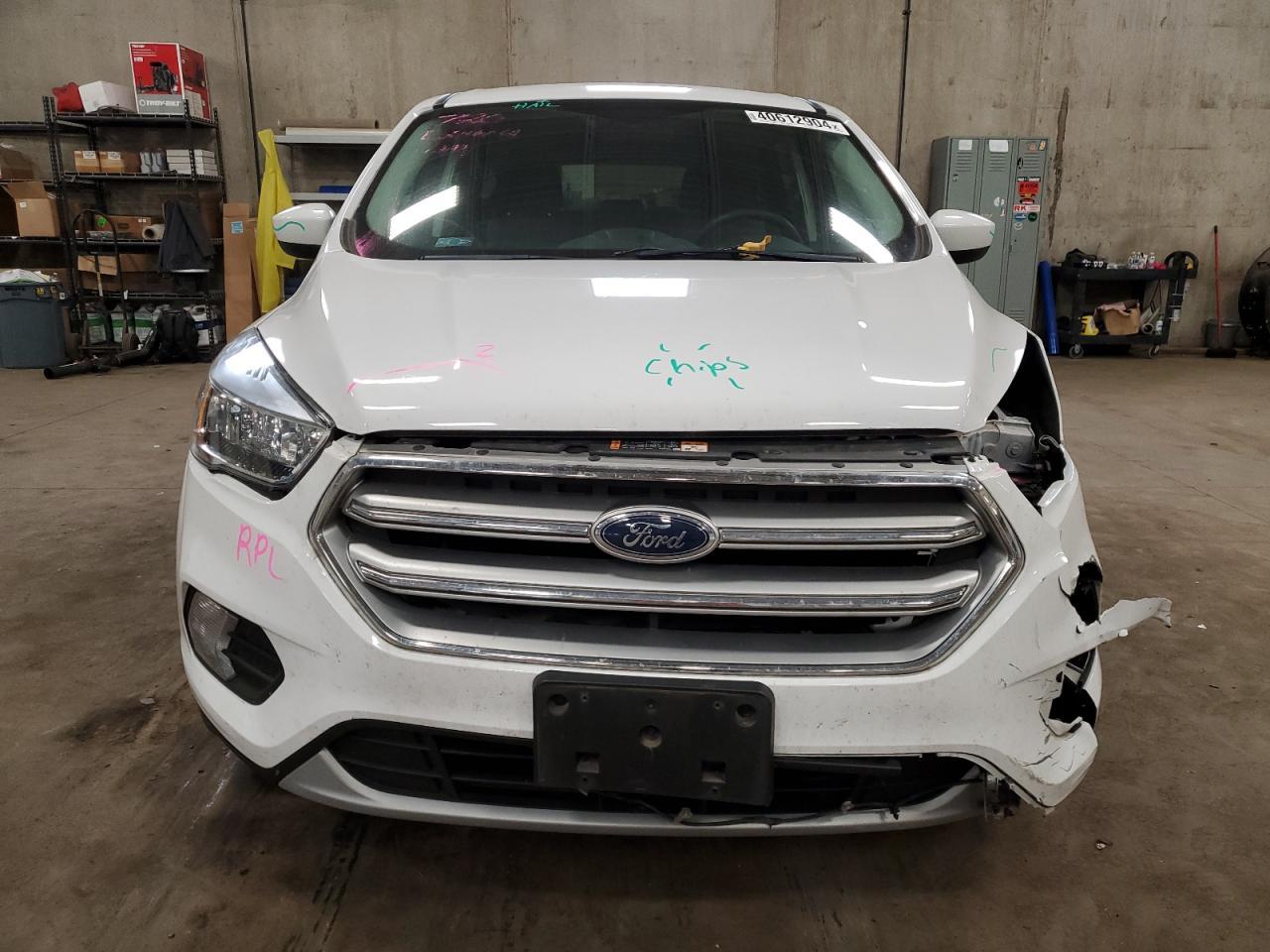 2017 FORD ESCAPE SE - Фото 5