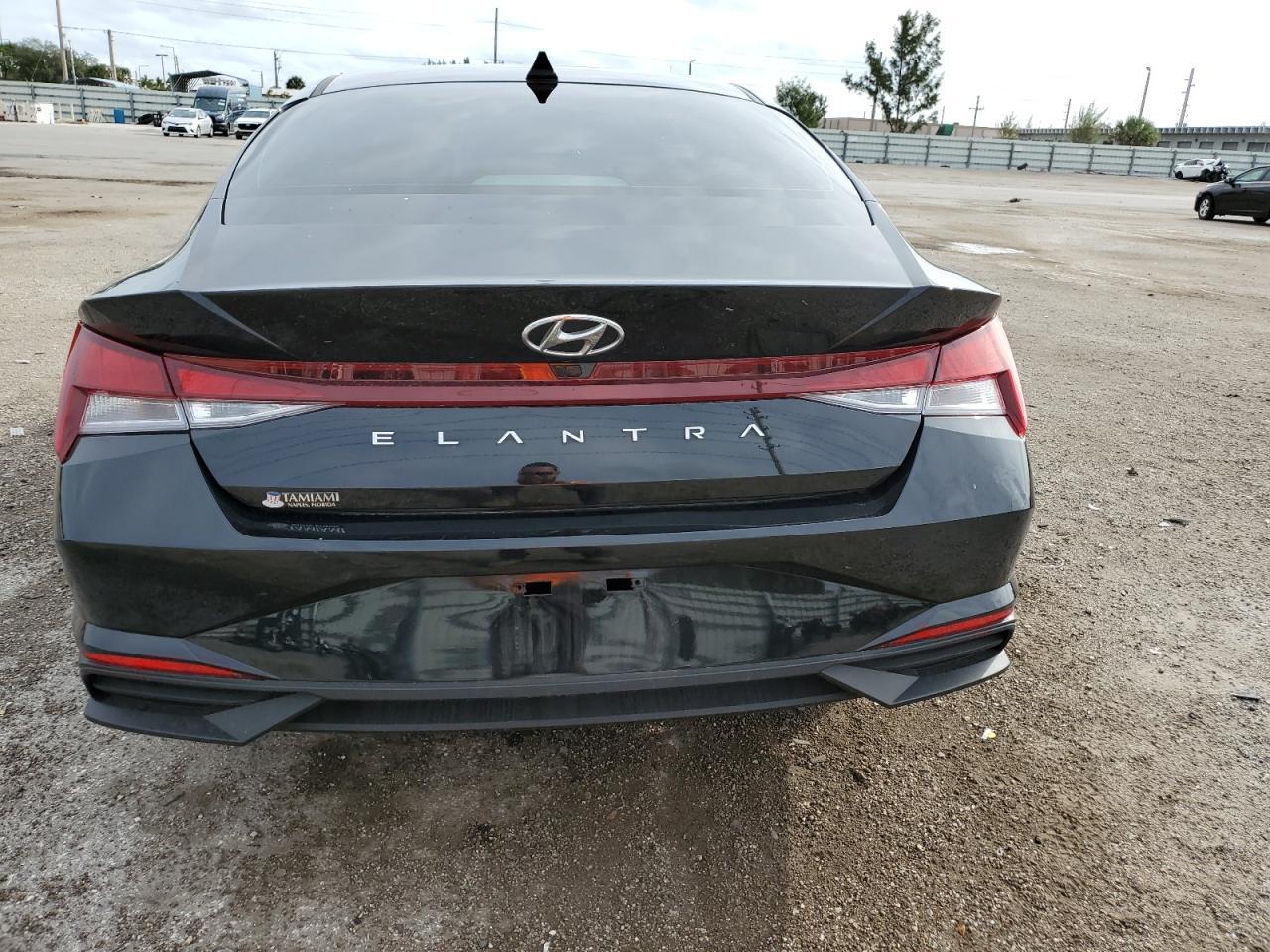 2023 HYUNDAI ELANTRA SE - Image 6
