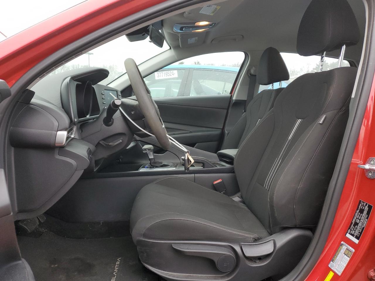 2022 HYUNDAI ELANTRA SE - Фото 7
