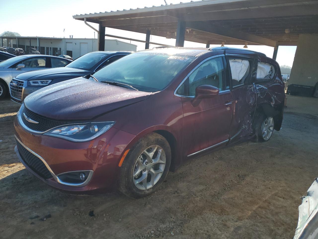 2017 CHRYSLER PACIFICA T