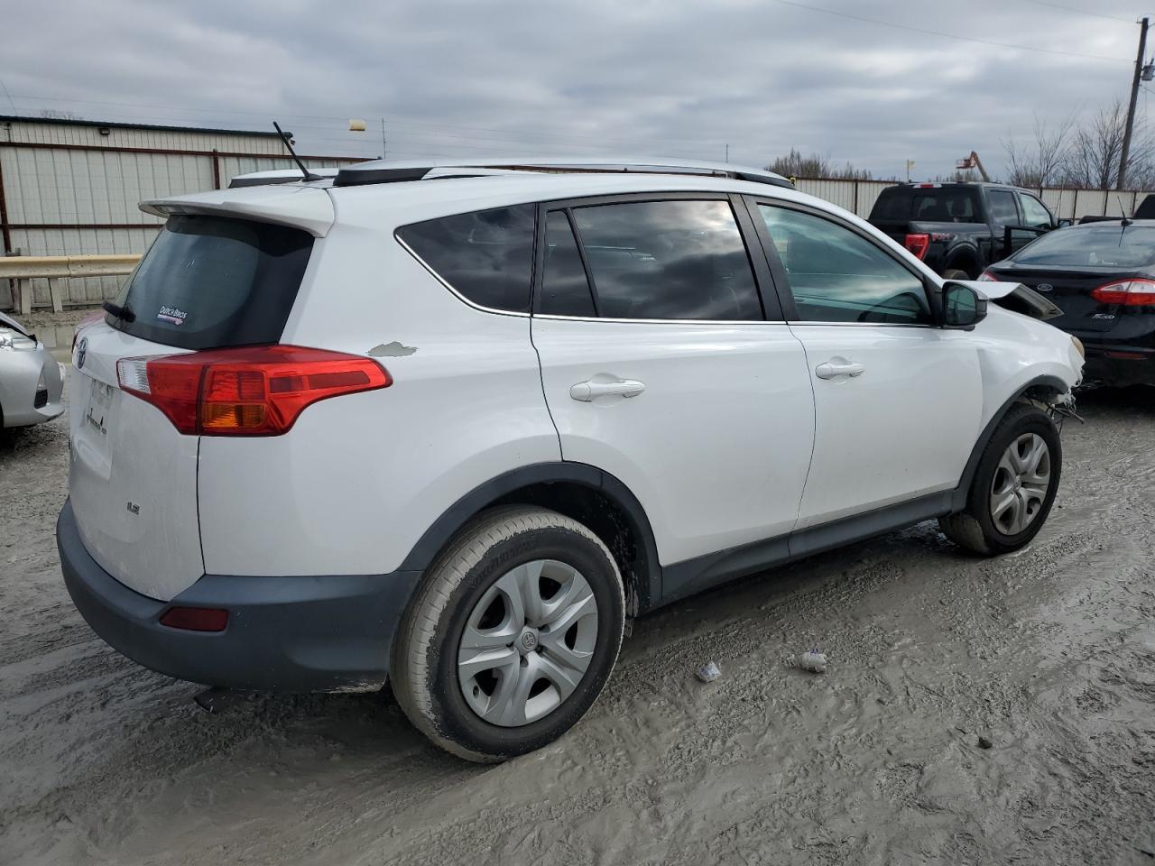 2014 TOYOTA RAV4 LE - Фото 3