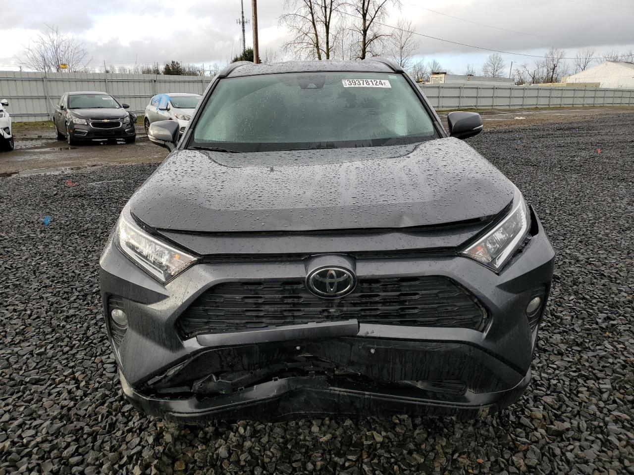 2020 TOYOTA RAV4 XLE - Image 5