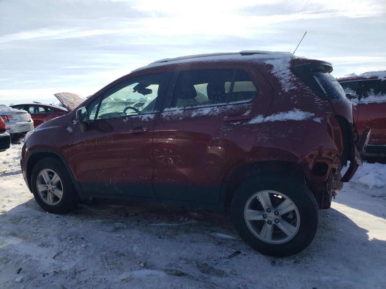 2021 CHEVROLET TRAX 1LT - Фото 2