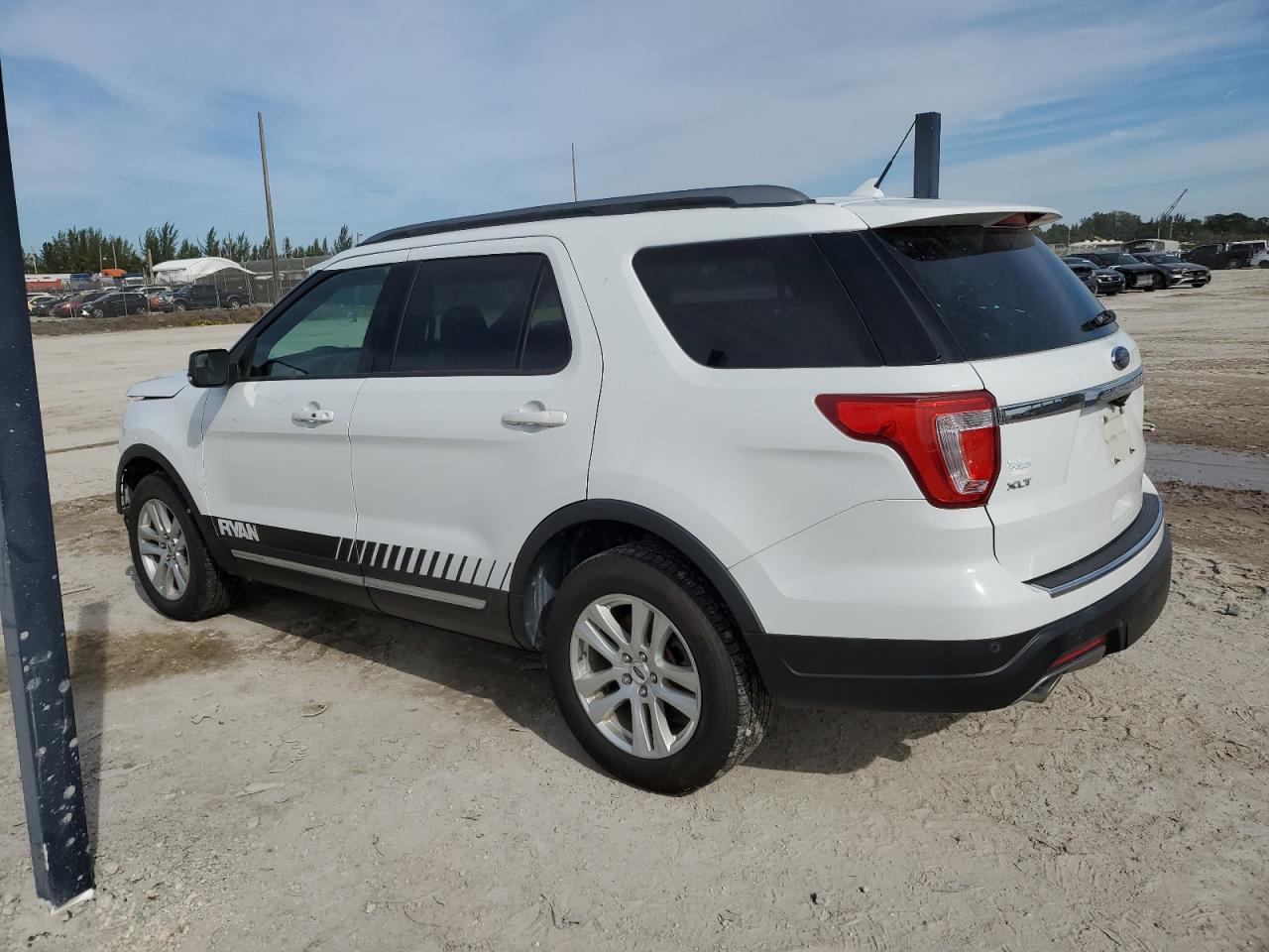 2018 FORD EXPLORER X - Фото 2