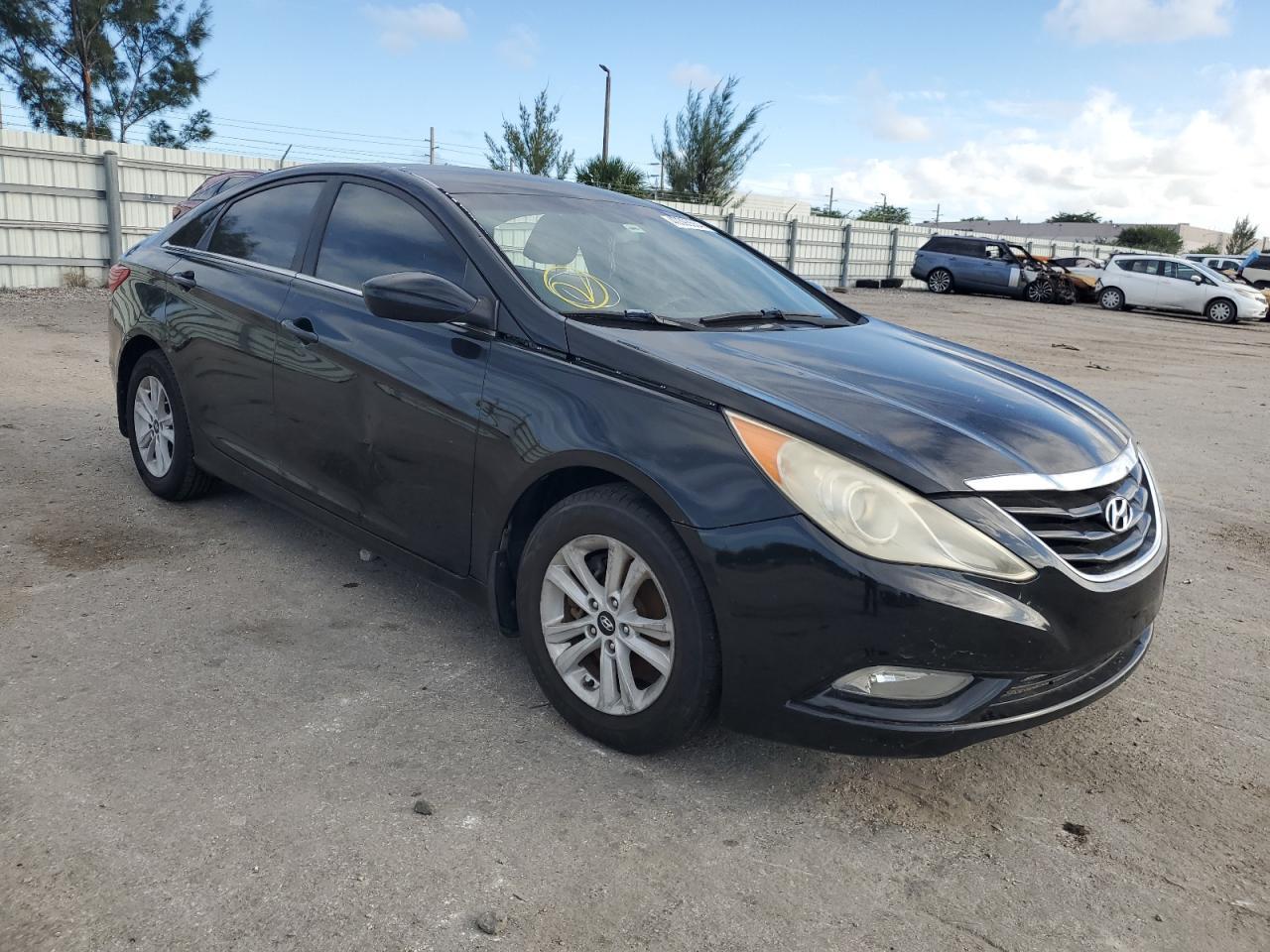 2013 HYUNDAI SONATA GLS - Image 4