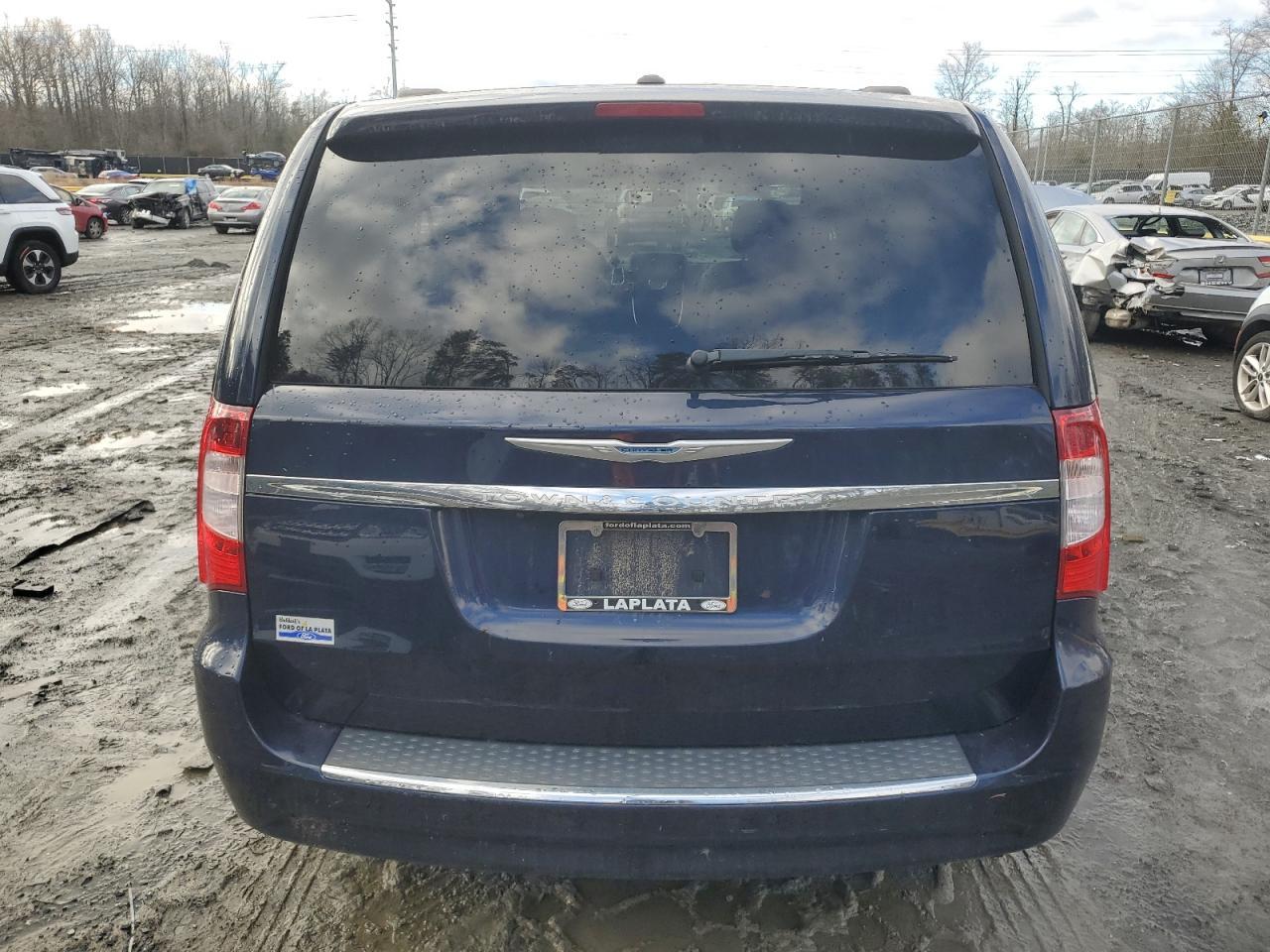 2014 CHRYSLER TOWN & COU - Фото 6