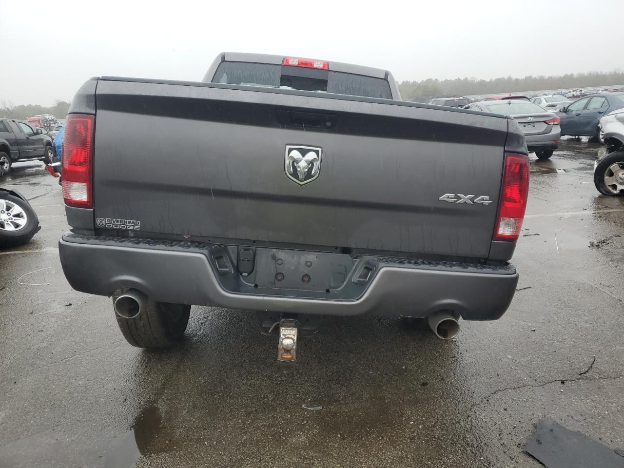 2014 RAM 1500 ST - Фото 6