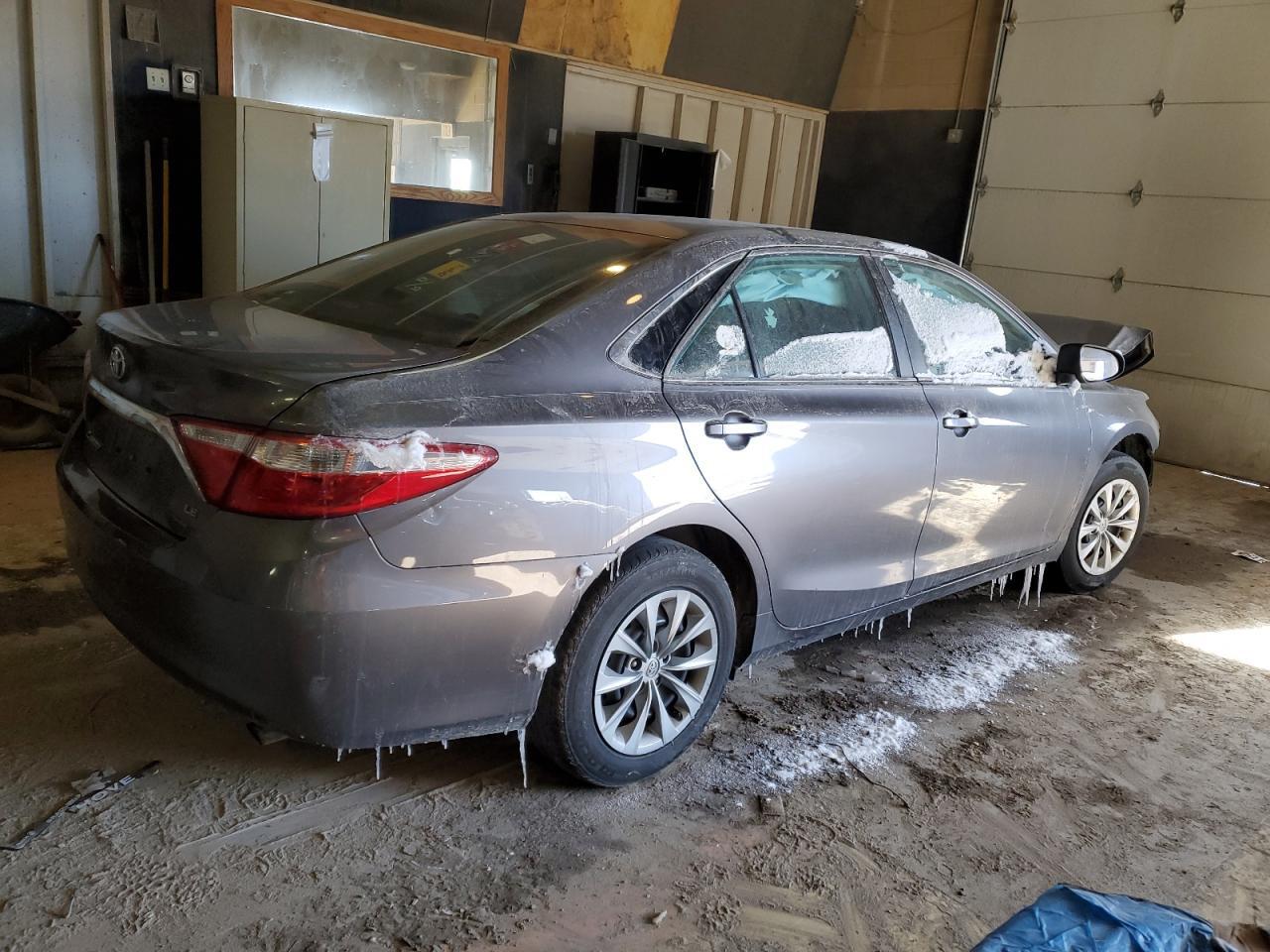 2017 TOYOTA CAMRY LE - Image 3