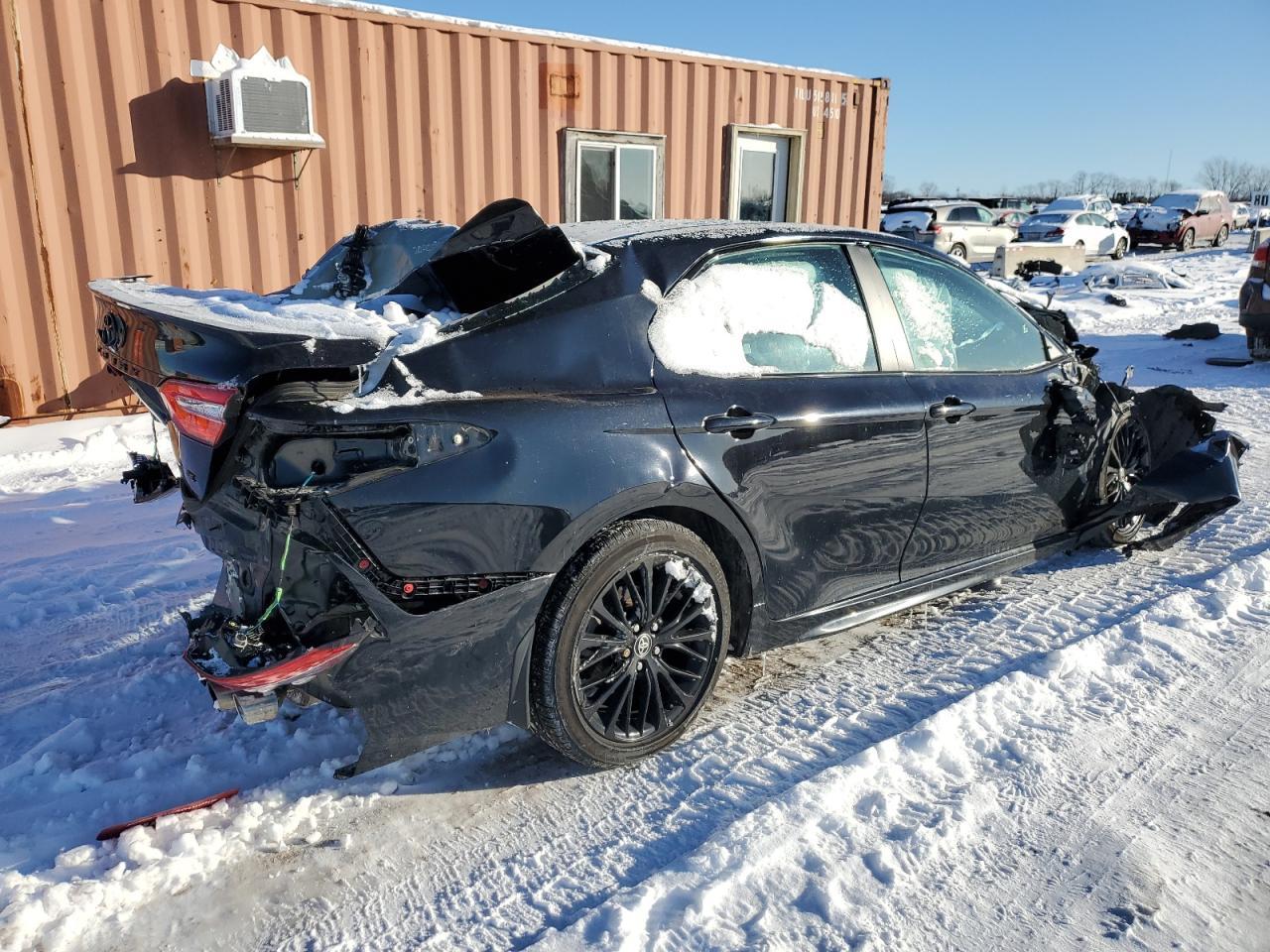 2020 TOYOTA CAMRY SE - Image 3