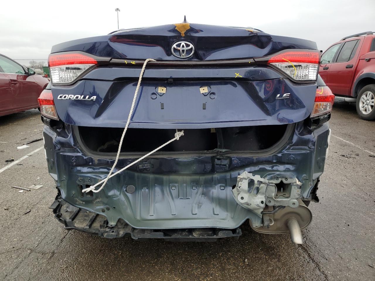 2021 TOYOTA COROLLA LE - Фото 6