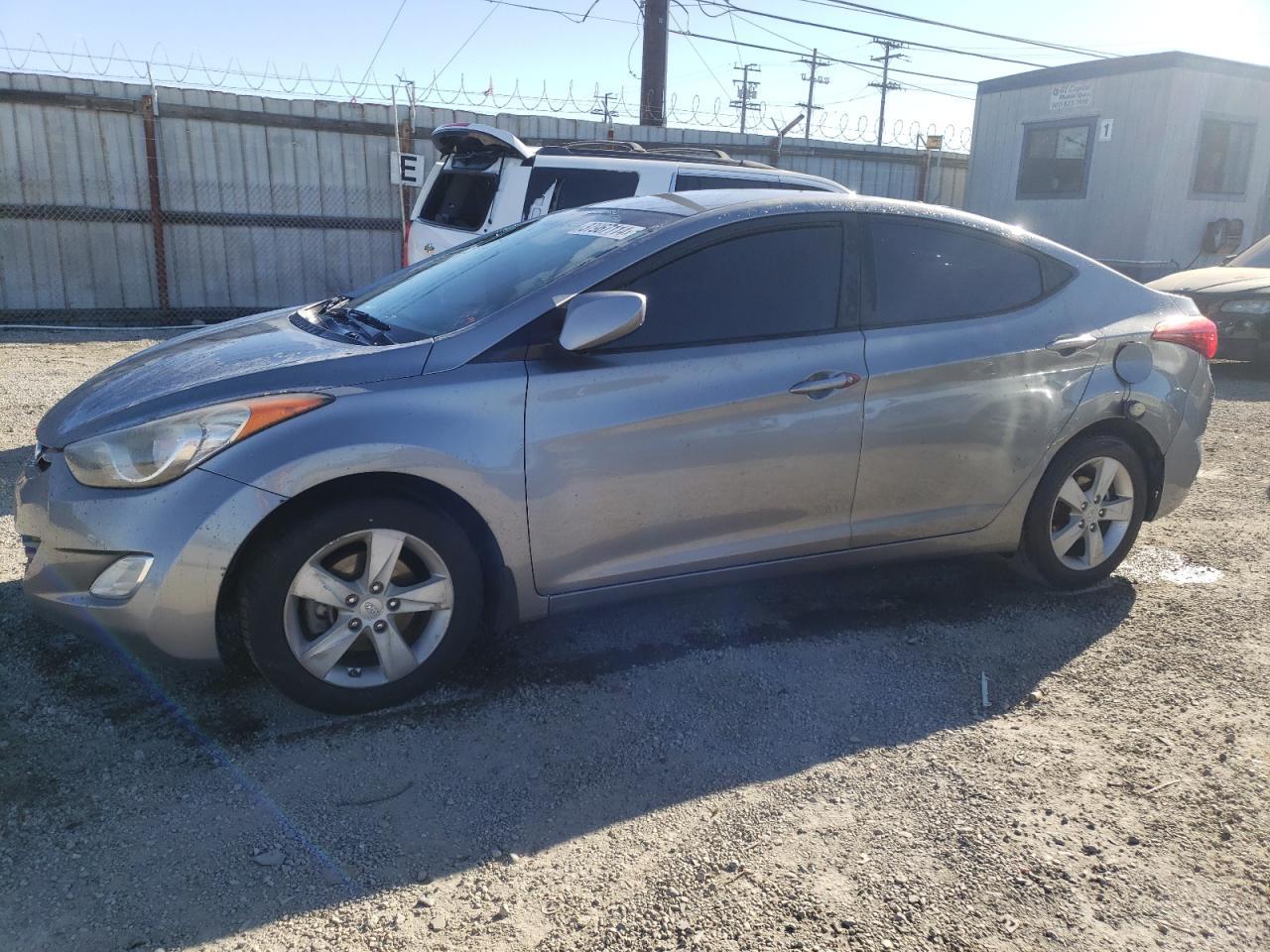 2013 HYUNDAI ELANTRA GL