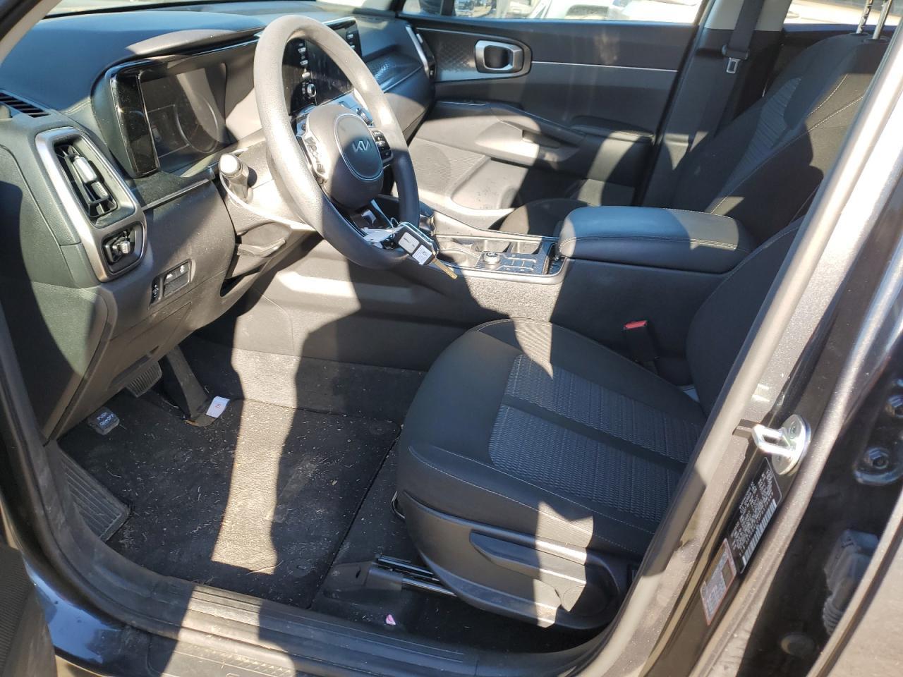 2023 KIA SORENTO LX - Image 7