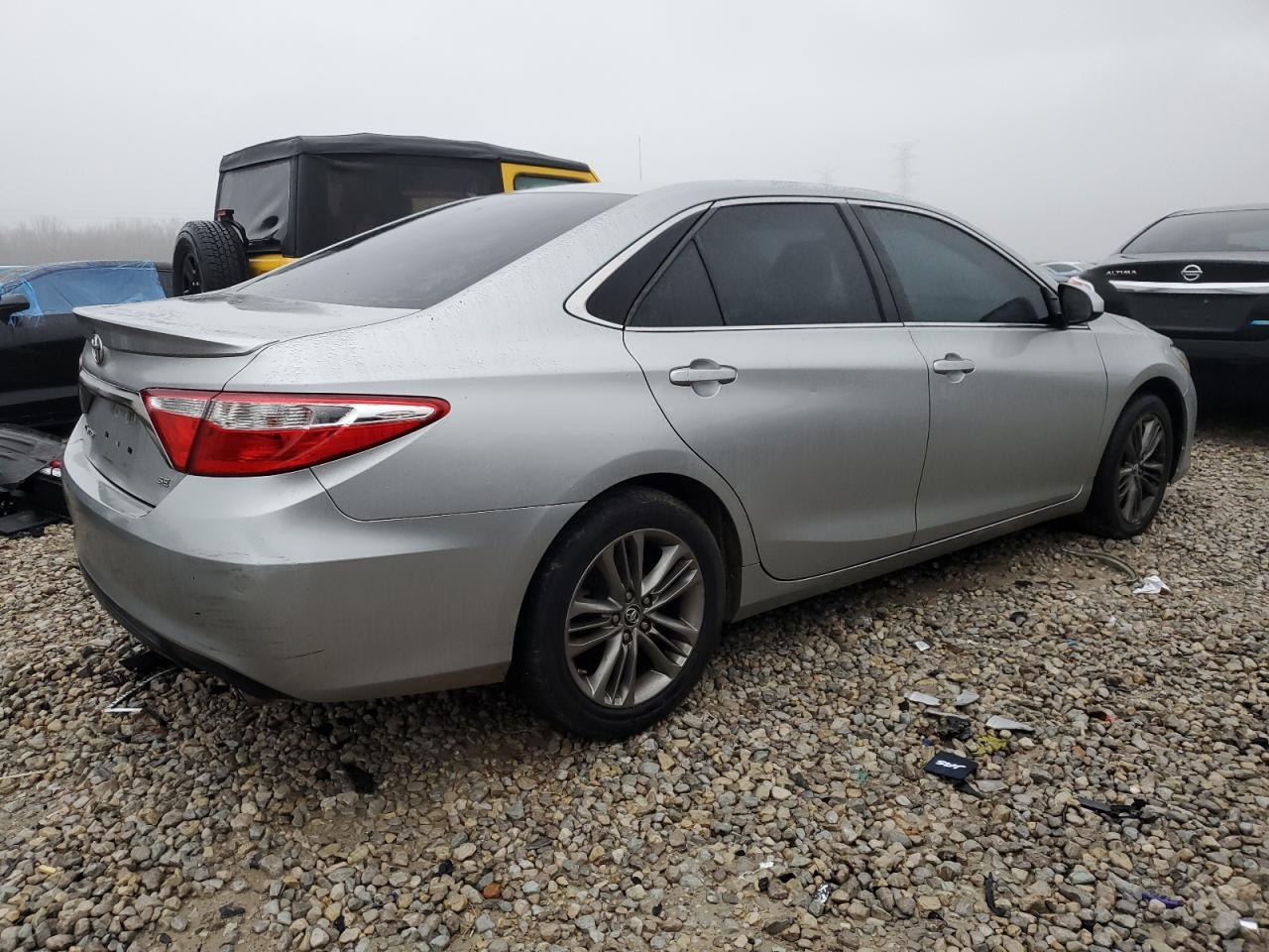 2016 TOYOTA CAMRY LE - Image 3