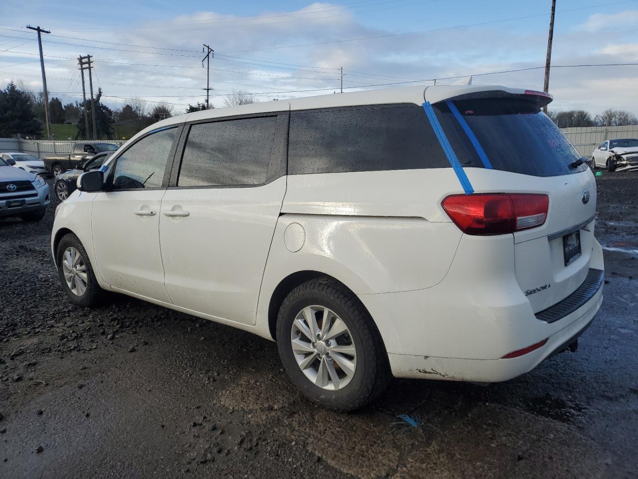 2017 KIA SEDONA LX - Фото 2