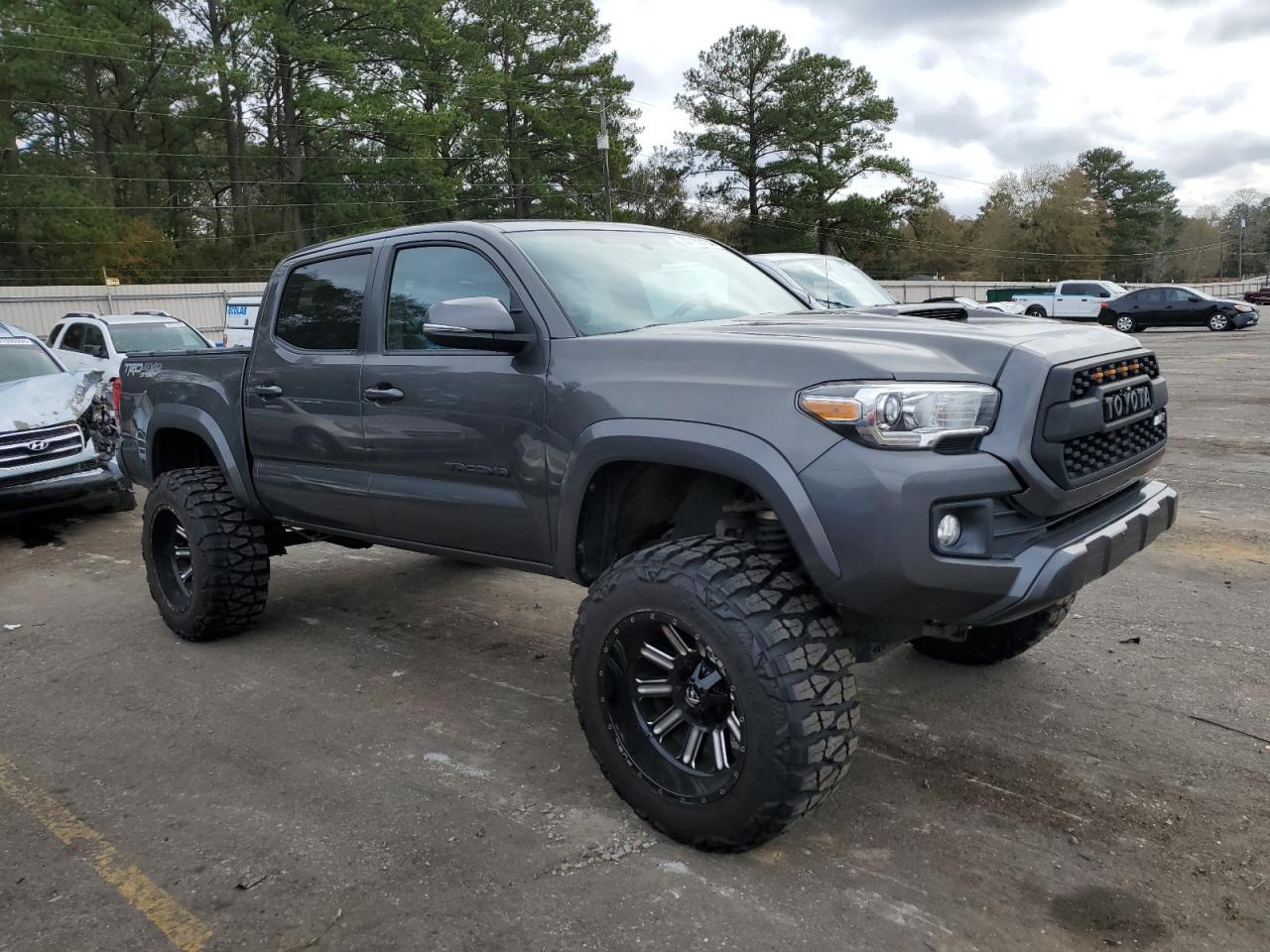 2016 TOYOTA TACOMA DOU - Фото 4