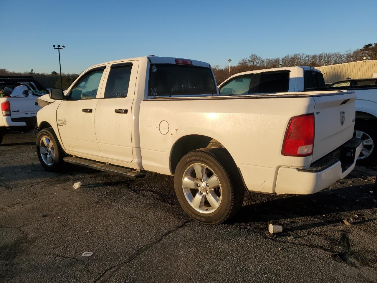 2019 RAM 1500 CLASS - Фото 2