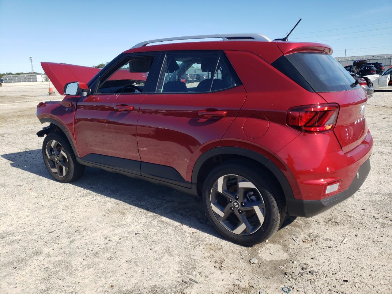 2023 HYUNDAI VENUE SEL - Фото 2