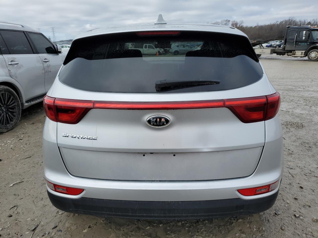 2017 KIA SPORTAGE L - Image 6