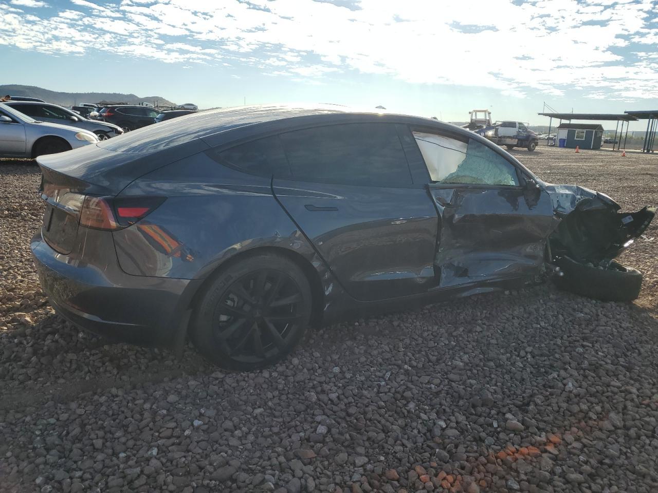 2023 TESLA MODEL 3 - Фото 3