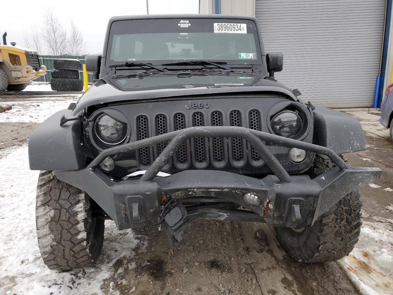 2015 JEEP WRANGLER U - Image 5
