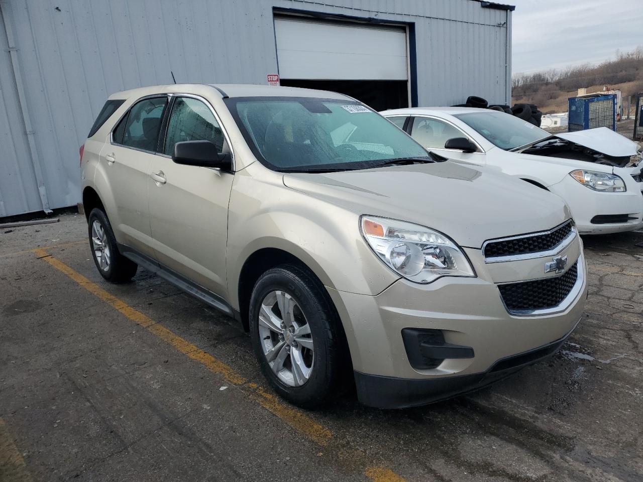 2015 CHEVROLET EQUINOX LS - Фото 4