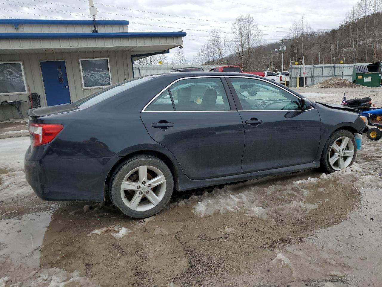 2013 TOYOTA CAMRY L - Image 3