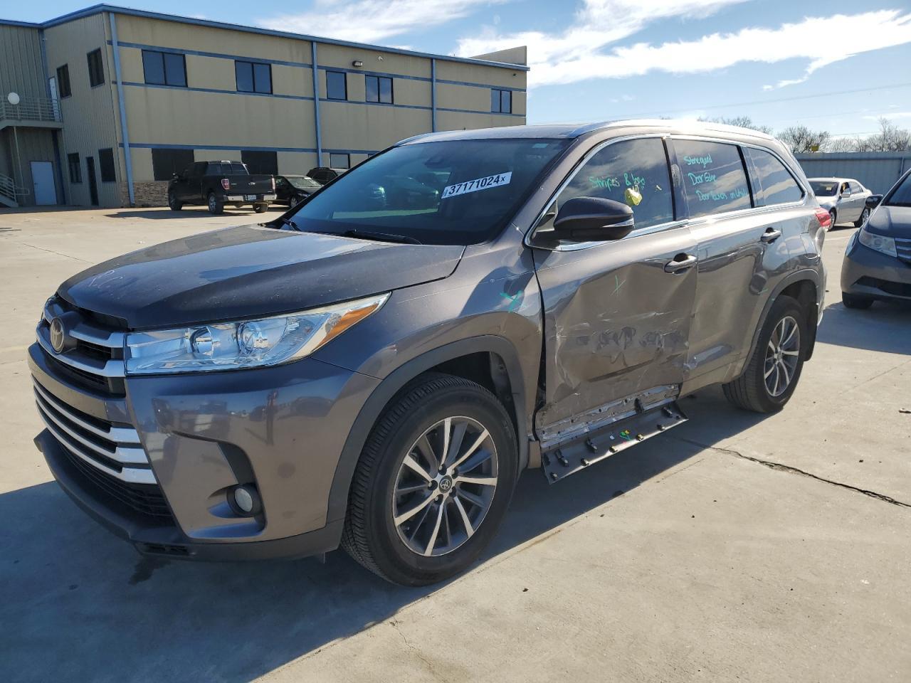 2018 TOYOTA HIGHLANDER