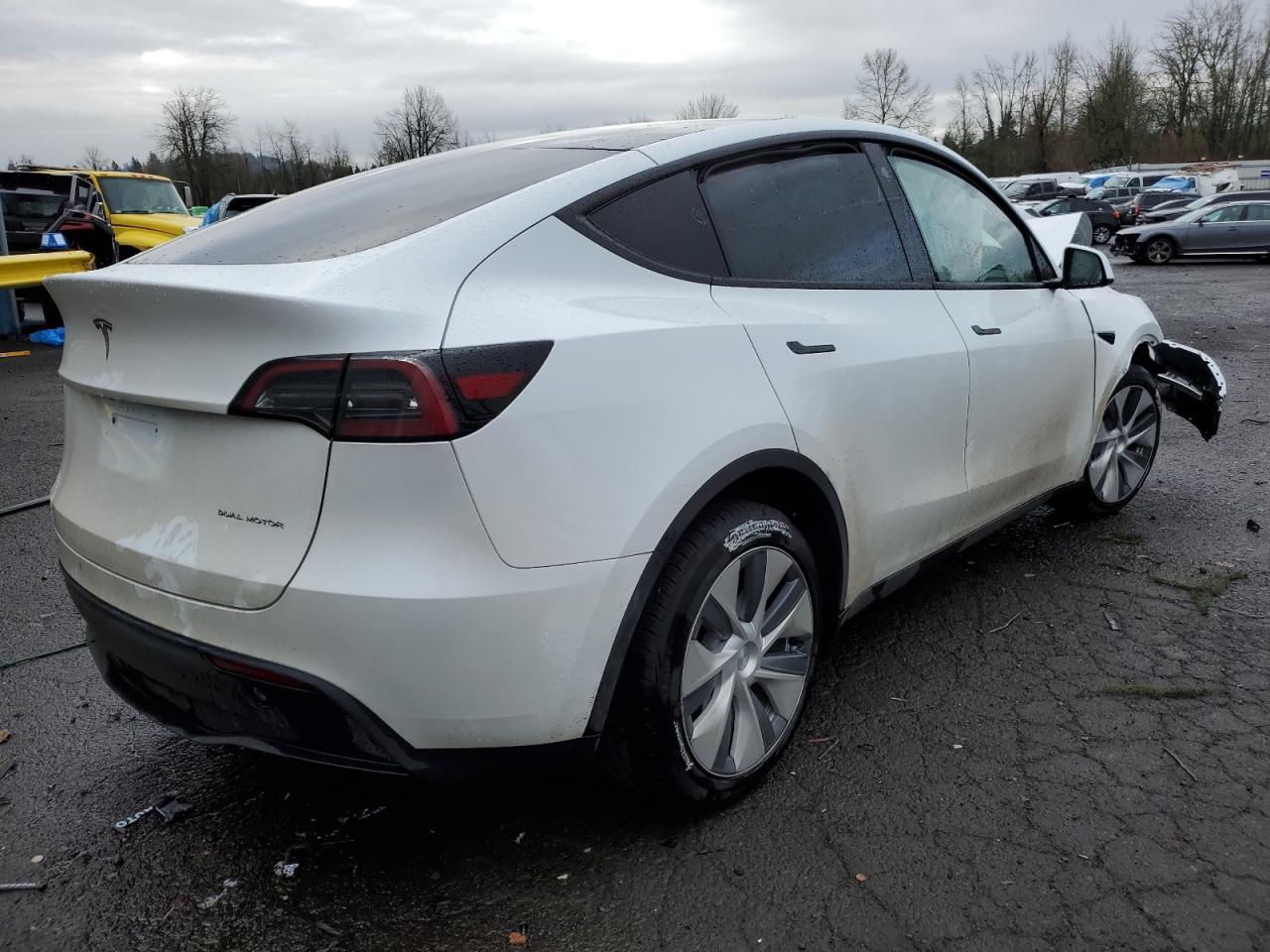 2023 TESLA MODEL Y - Фото 3