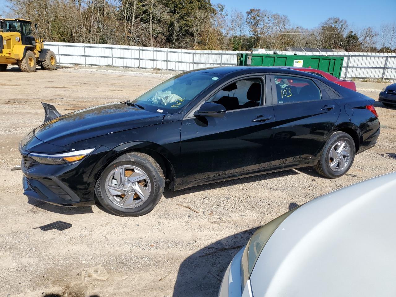 2024 HYUNDAI ELANTRA SE