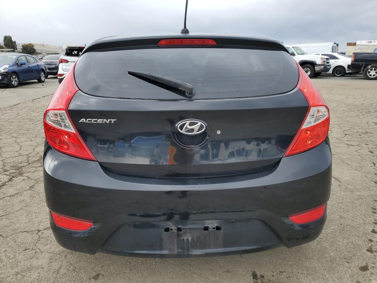 2017 HYUNDAI ACCENT SE - Image 6