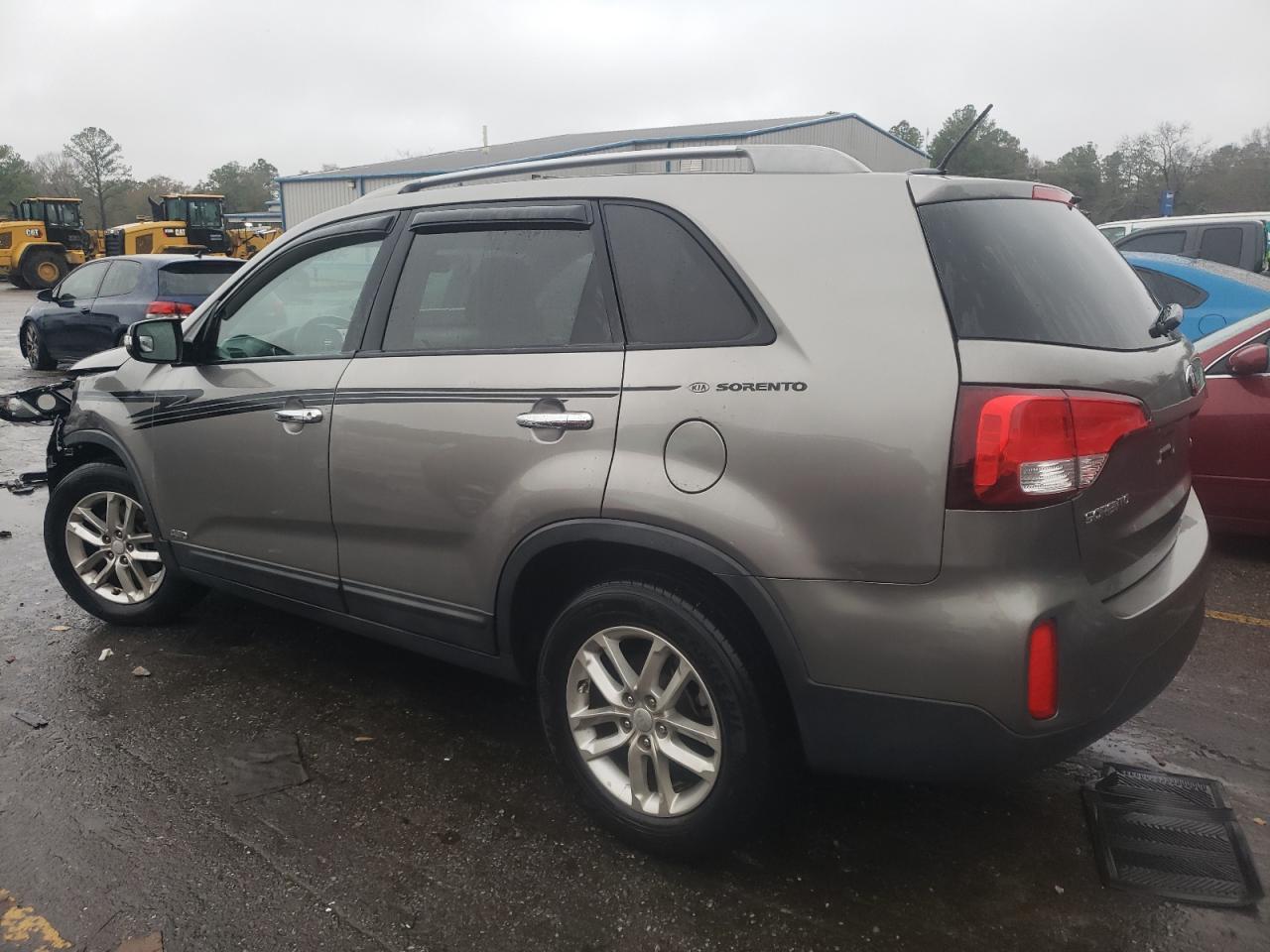 2015 KIA SORENTO LX - Image 2