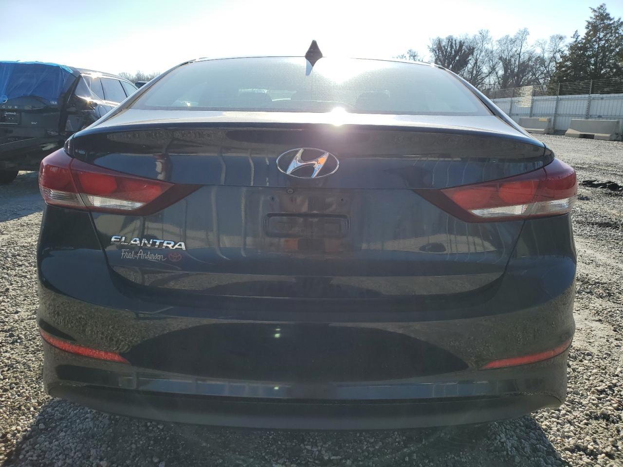 2018 HYUNDAI ELANTRA SE - Image 6