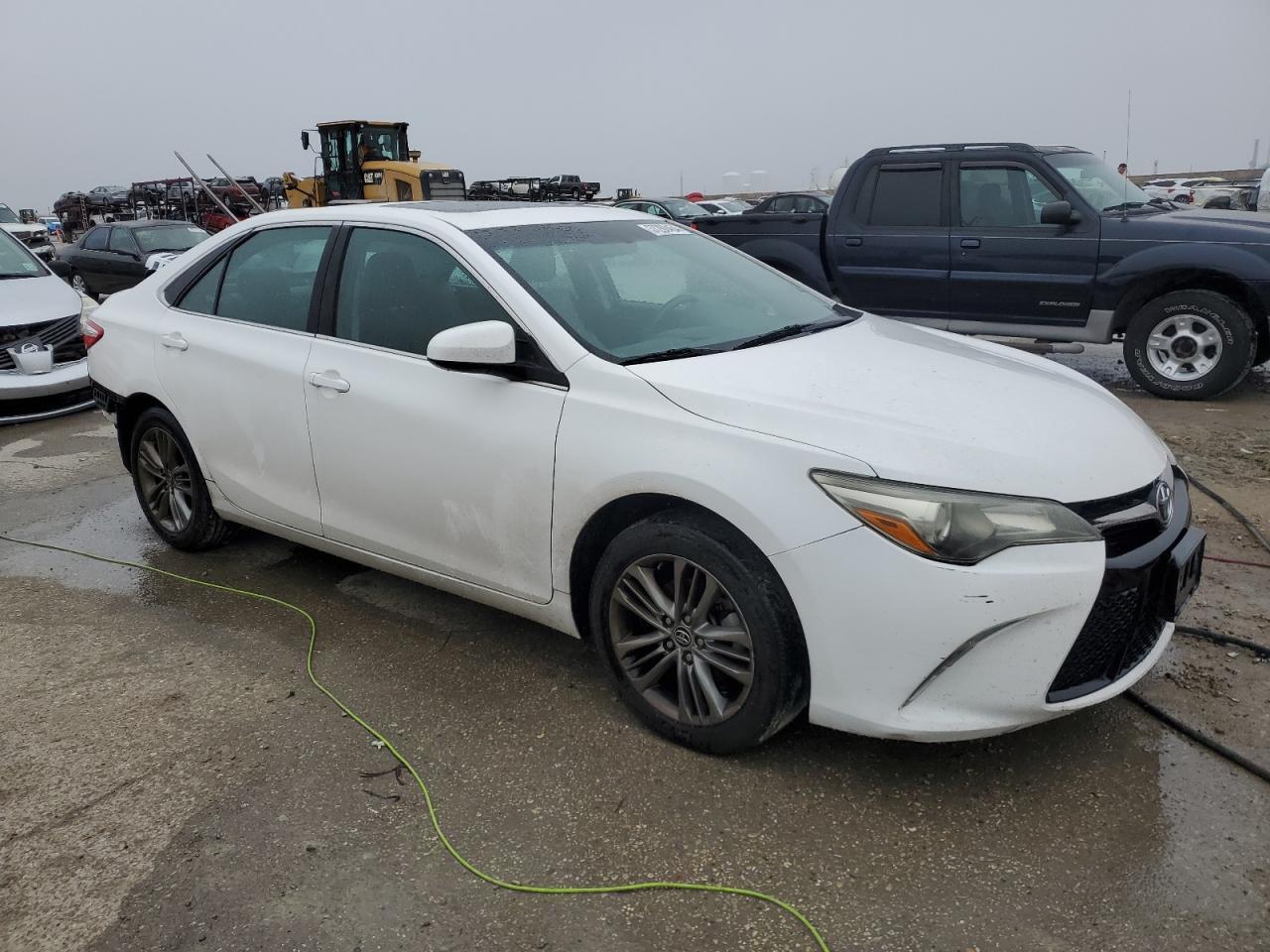 2016 TOYOTA CAMRY LE - Фото 4