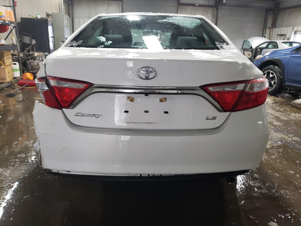 2017 TOYOTA CAMRY LE - Фото 6
