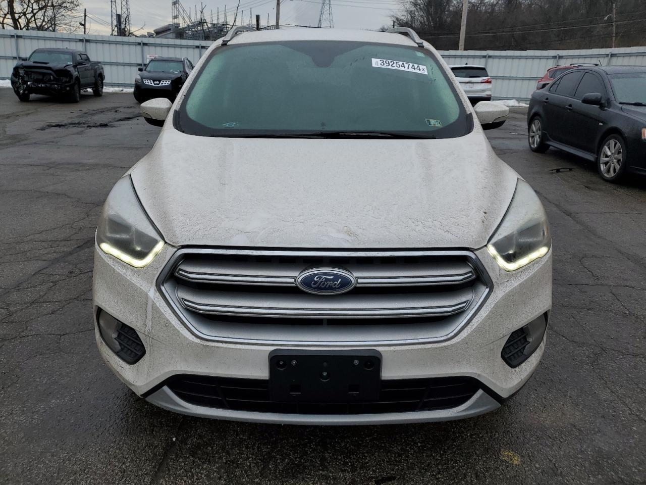 2017 FORD ESCAPE TIT - Image 5