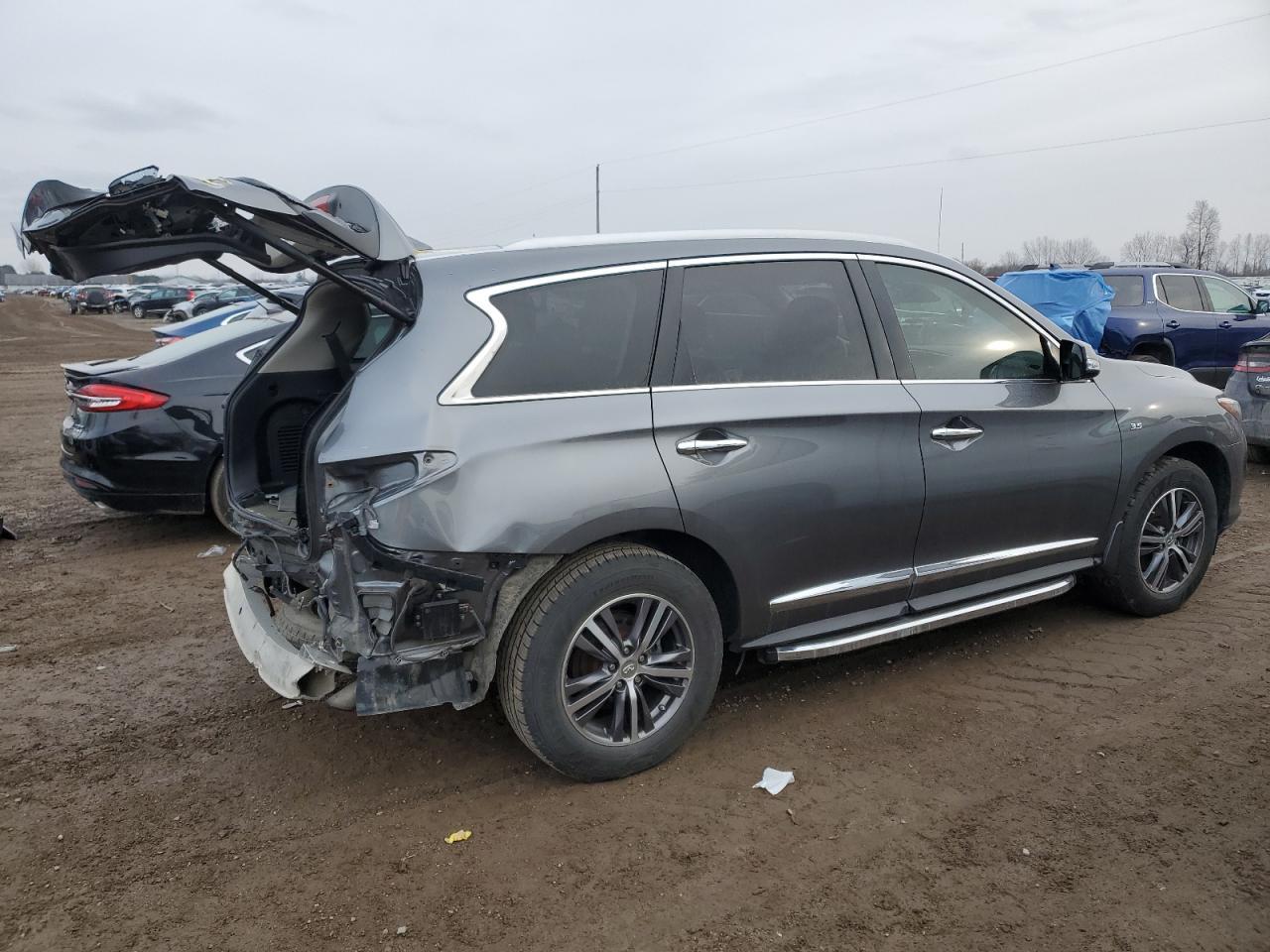2019 INFINITI QX60 LUXE - Image 3