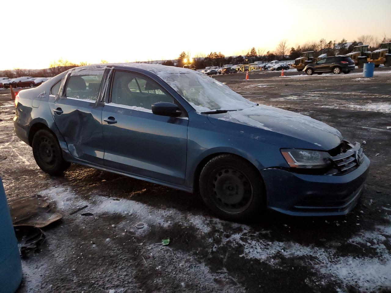 2017 VOLKSWAGEN JETTA S - Image 4