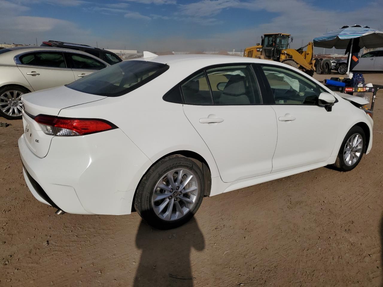 2020 TOYOTA COROLLA LE - Фото 3