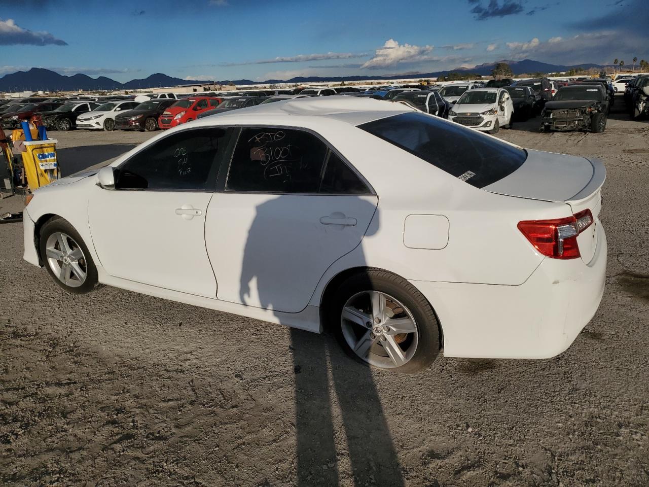 2013 TOYOTA CAMRY L - Фото 2