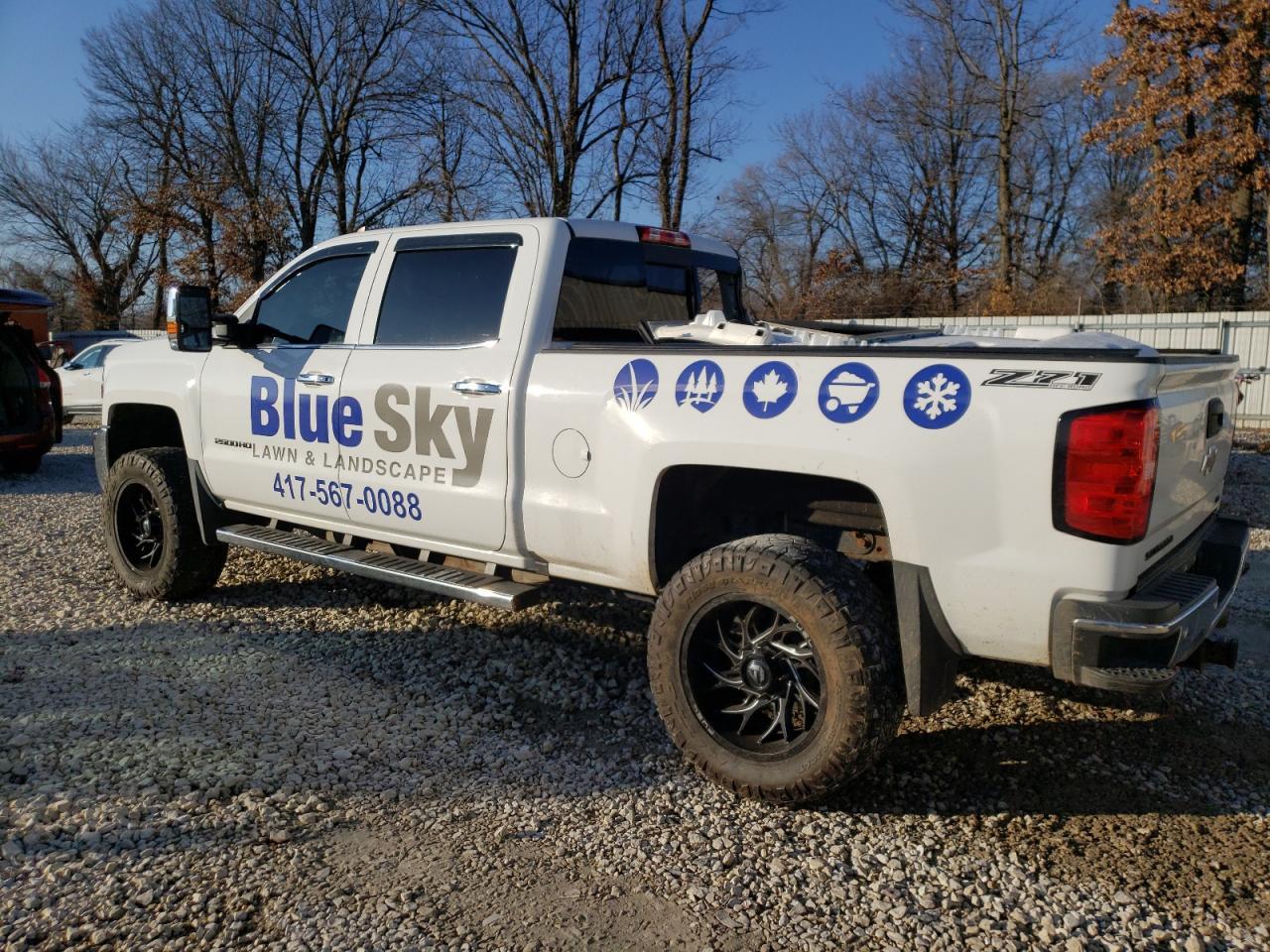 2019 CHEVROLET SILVERADO - Фото 2