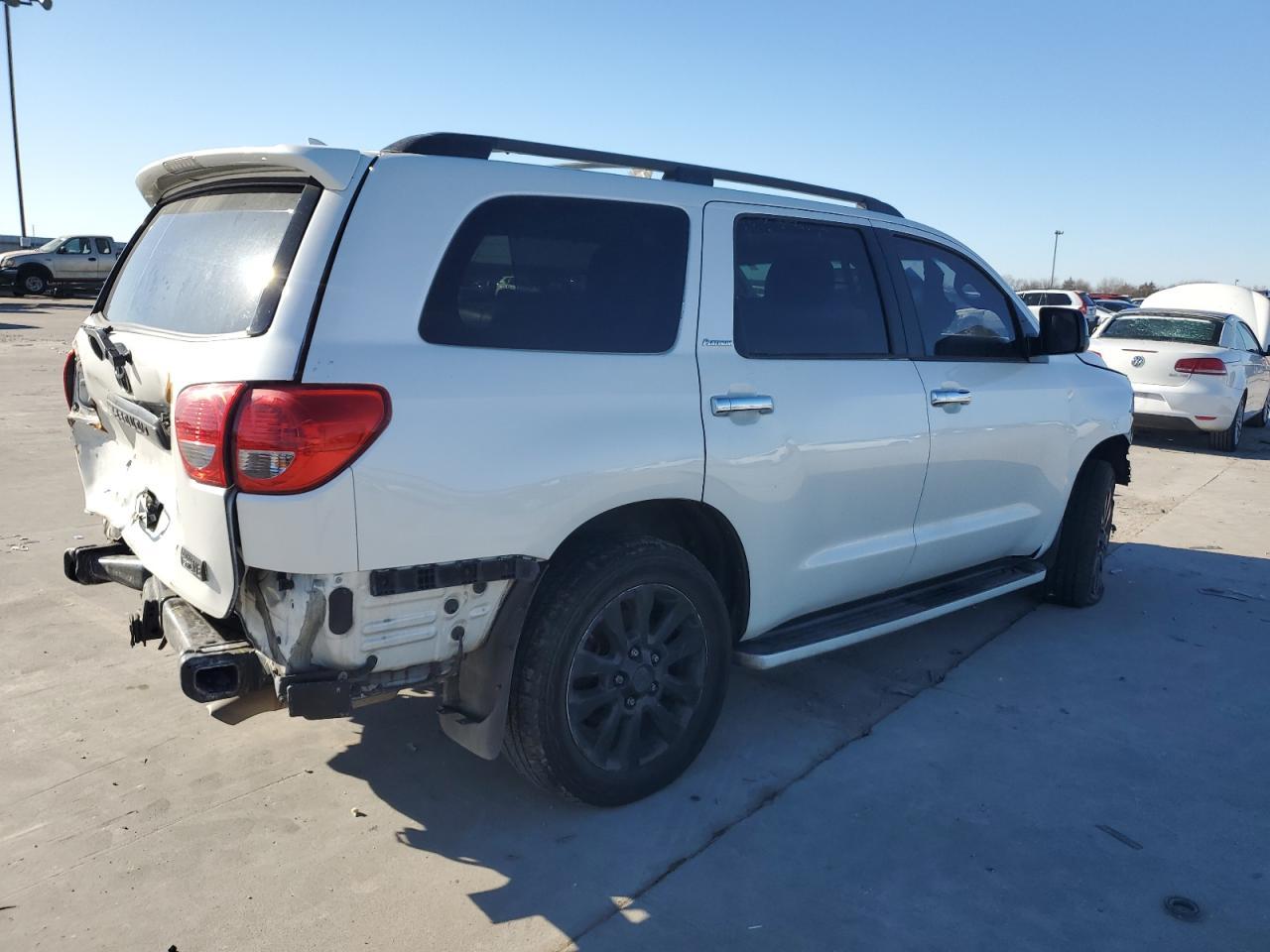 2014 TOYOTA SEQUOIA PL - Image 3