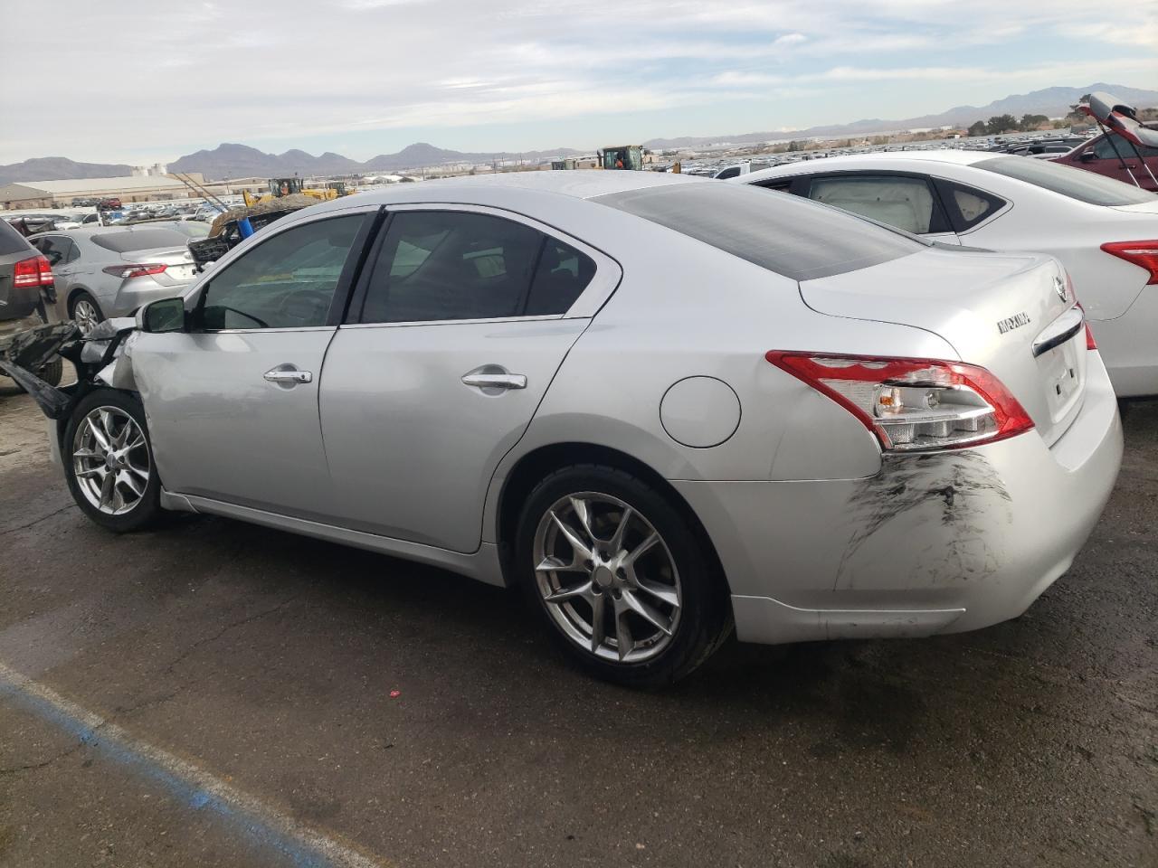 2011 NISSAN MAXIMA S - Фото 2