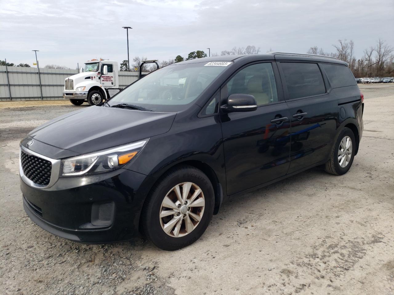 2017 KIA SEDONA LX