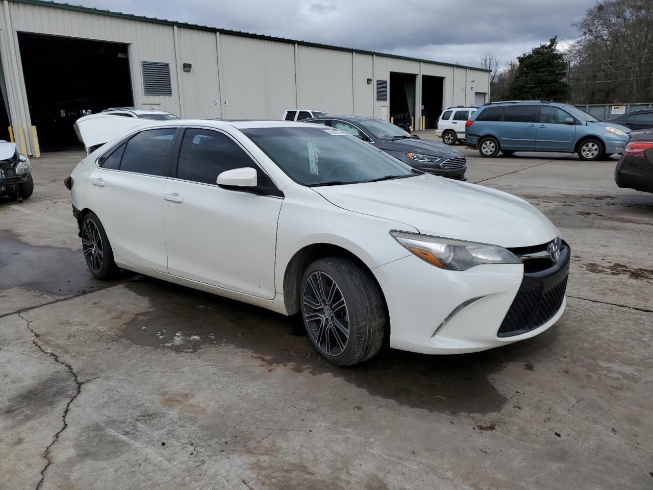 2016 TOYOTA CAMRY LE - Image 4