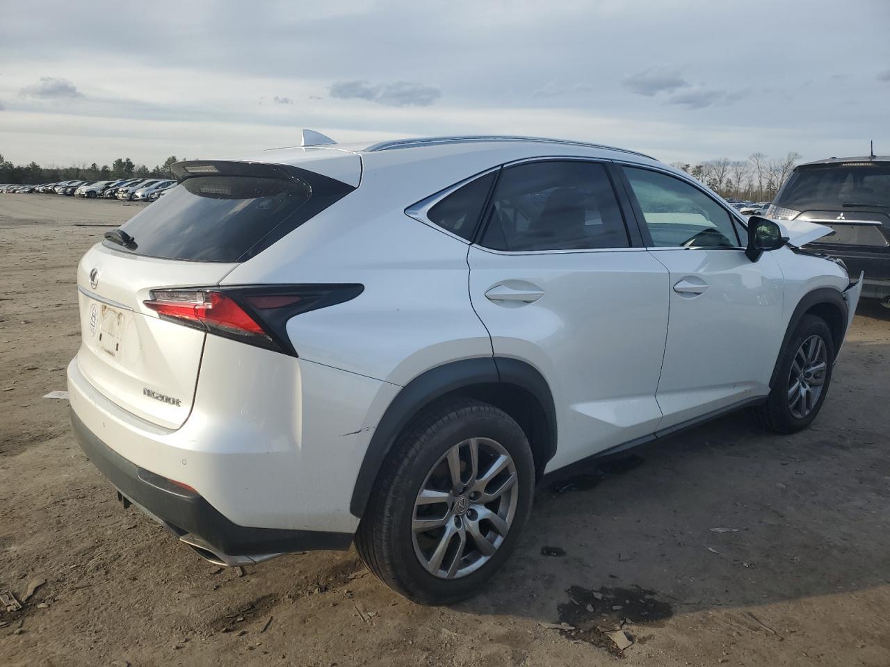 2015 LEXUS NX 200T - Image 3