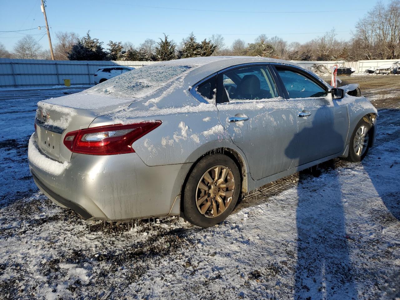 2018 NISSAN ALTIMA 2.5 - Фото 3